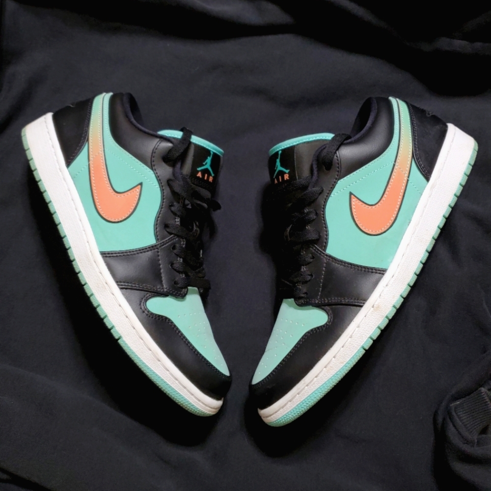 jordan 1 low SE "tropical twist"